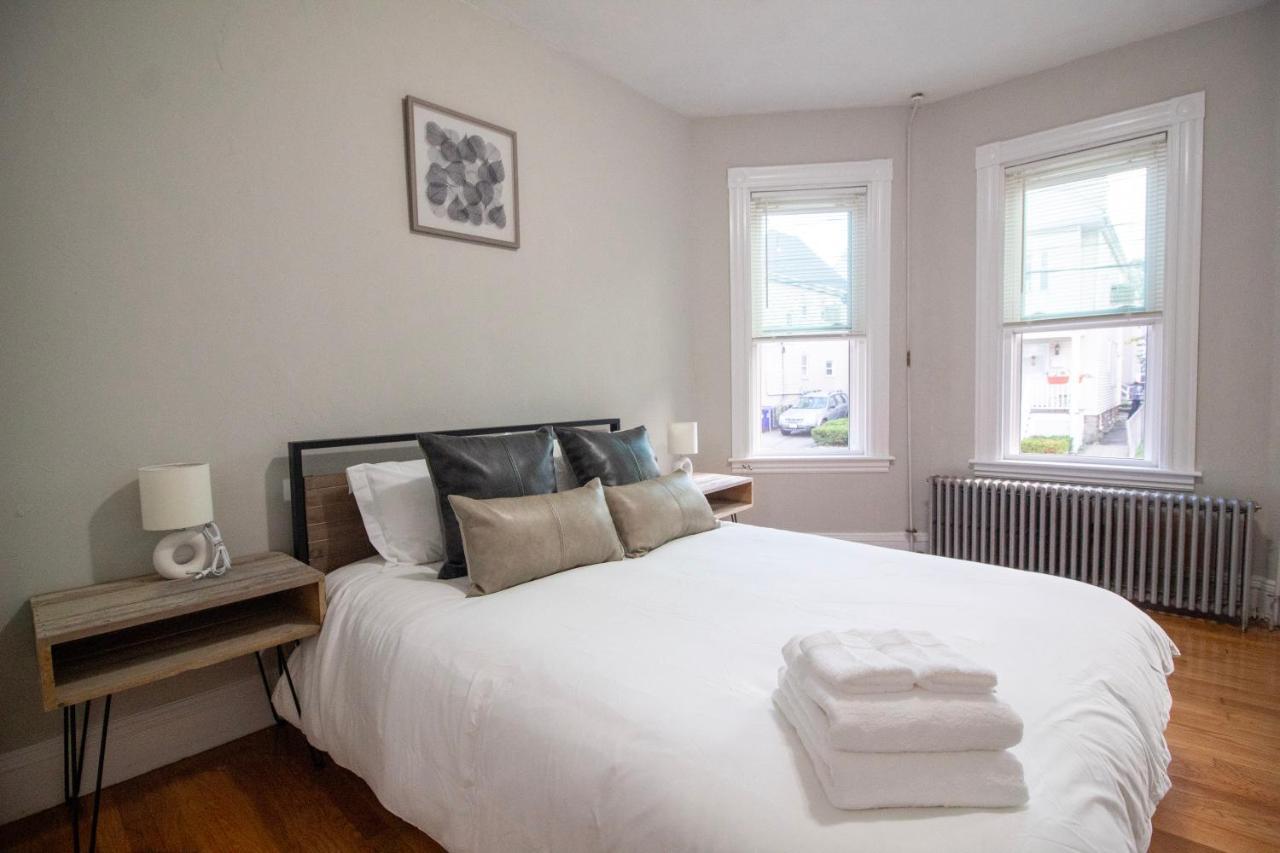 2 Bedroom Condo Close To Boston And Cambridge With Free Parkings Экстерьер фото