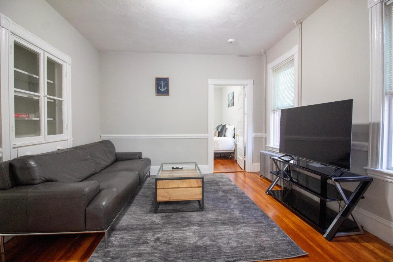 2 Bedroom Condo Close To Boston And Cambridge With Free Parkings Экстерьер фото